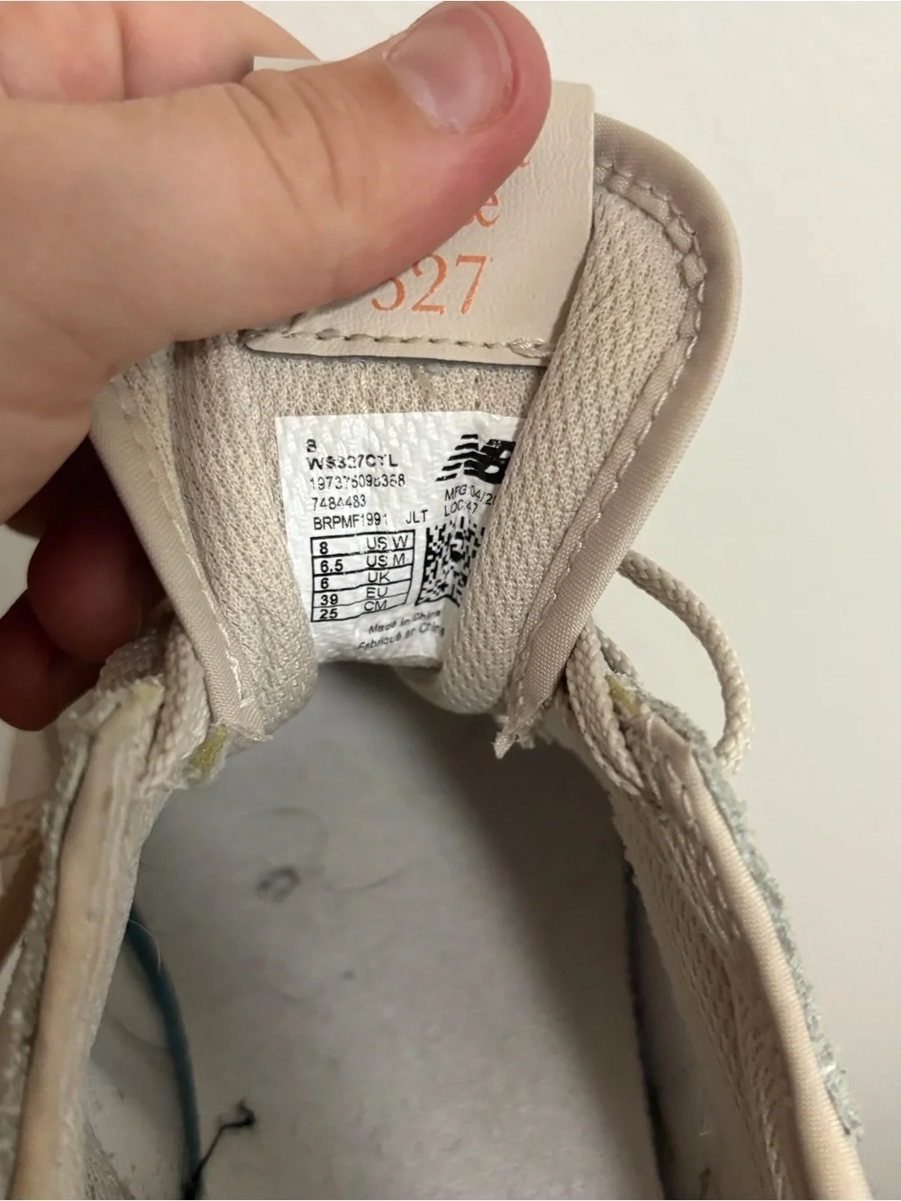 Women’s Beige and White Retro Runner New Balance Sneakers Size 8